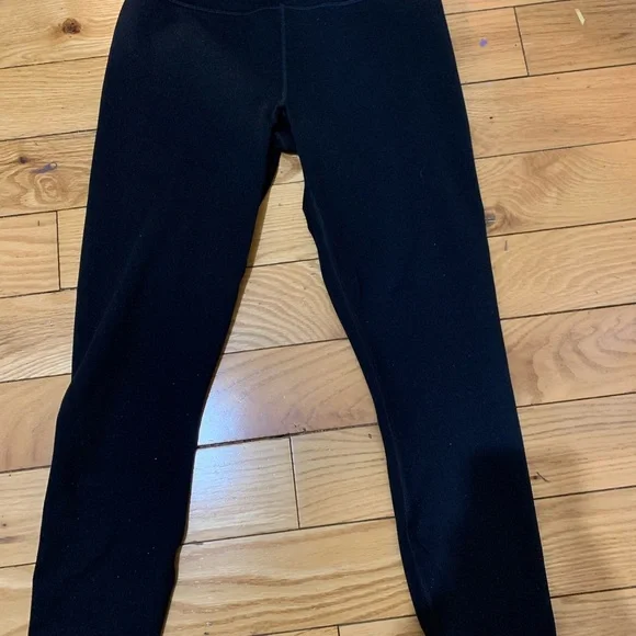 Define High waisted leggings from Fabletics - Picture 2 of 4